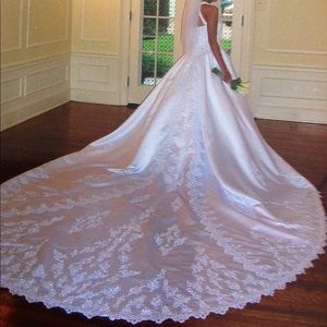 Wedding Gown, Cathedral Train, Museum Preserved